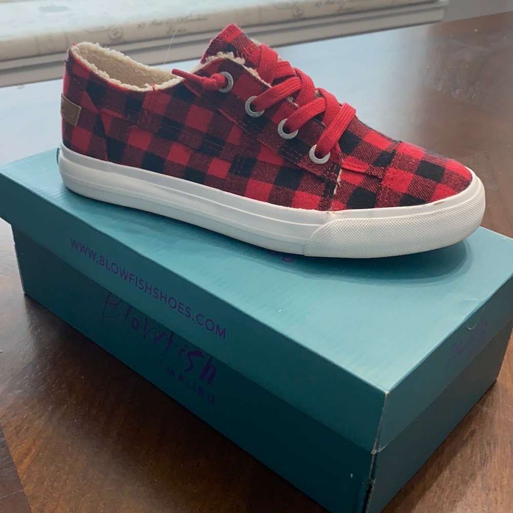 Blowfish black/red plaid gym shoe